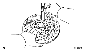 G04977028