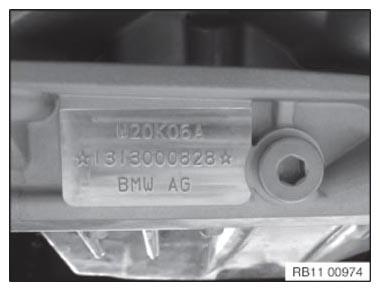 G09896858